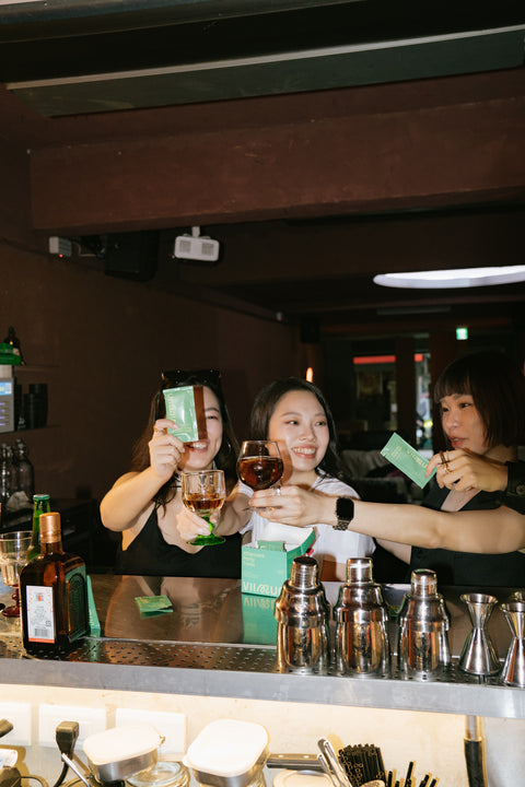 派對侍者漢方滋補液三包體驗組生活情境照